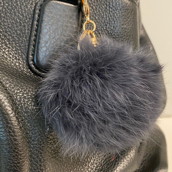 💕 3 for $75 💕 Charcoal Rabbit Fur Bag Charm - Picture 2 of 4